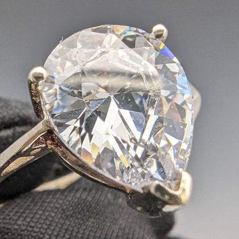 ヴィンテージ ジュエリー ドロップ型ジルコニア スターリングシルバーリング